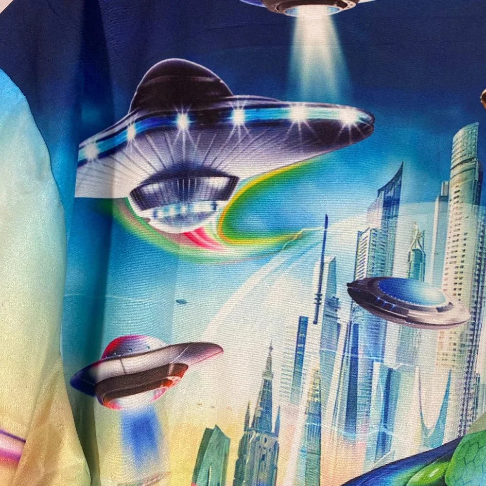 Alien Invasion Graphic Print Short Sleeve Button Down Shirt NWOT Women's Size L - Picture 9 of 12